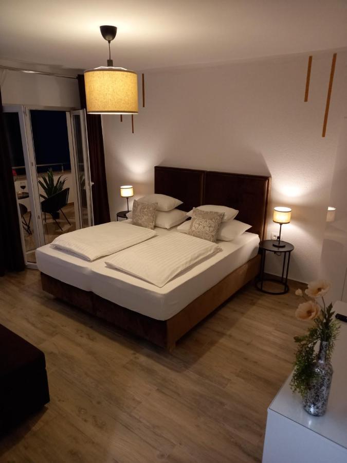 Garfild 1 Guest House 诺维·维诺多尔斯基 外观 照片