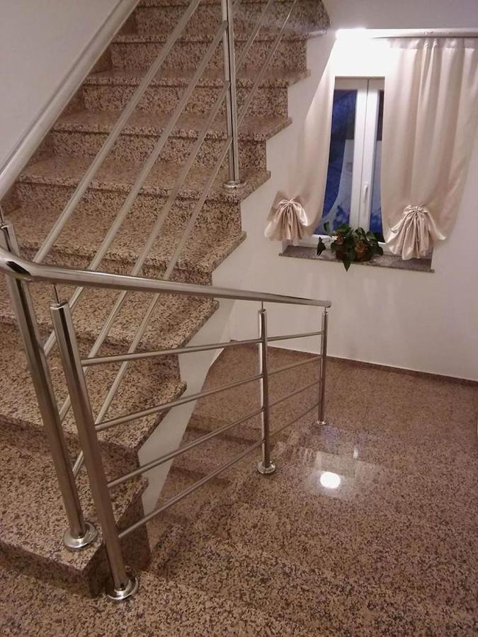 Garfild 1 Guest House 诺维·维诺多尔斯基 外观 照片